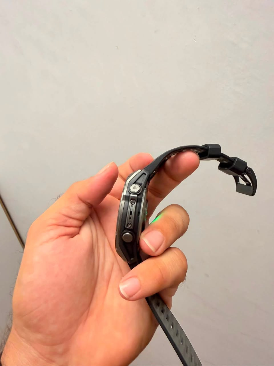 مرحبا احبتي توفر الان ساعة Garmin Fenix 8 saph AMOLED Titanium 51mm اللون المميز مستخدم بعدها بالضمان كامل ملحقات 
مع هديه درع+لاسق شاشة+سداده شحن +سير اضافي والتوصيل مجاناً / السعر مليون و190 الف دينار عراقي مع ضمان 
⛔️ ملاحظة سعر الجديد مليون و735 الف دينار 
للحجز واتساب فقط ***********
