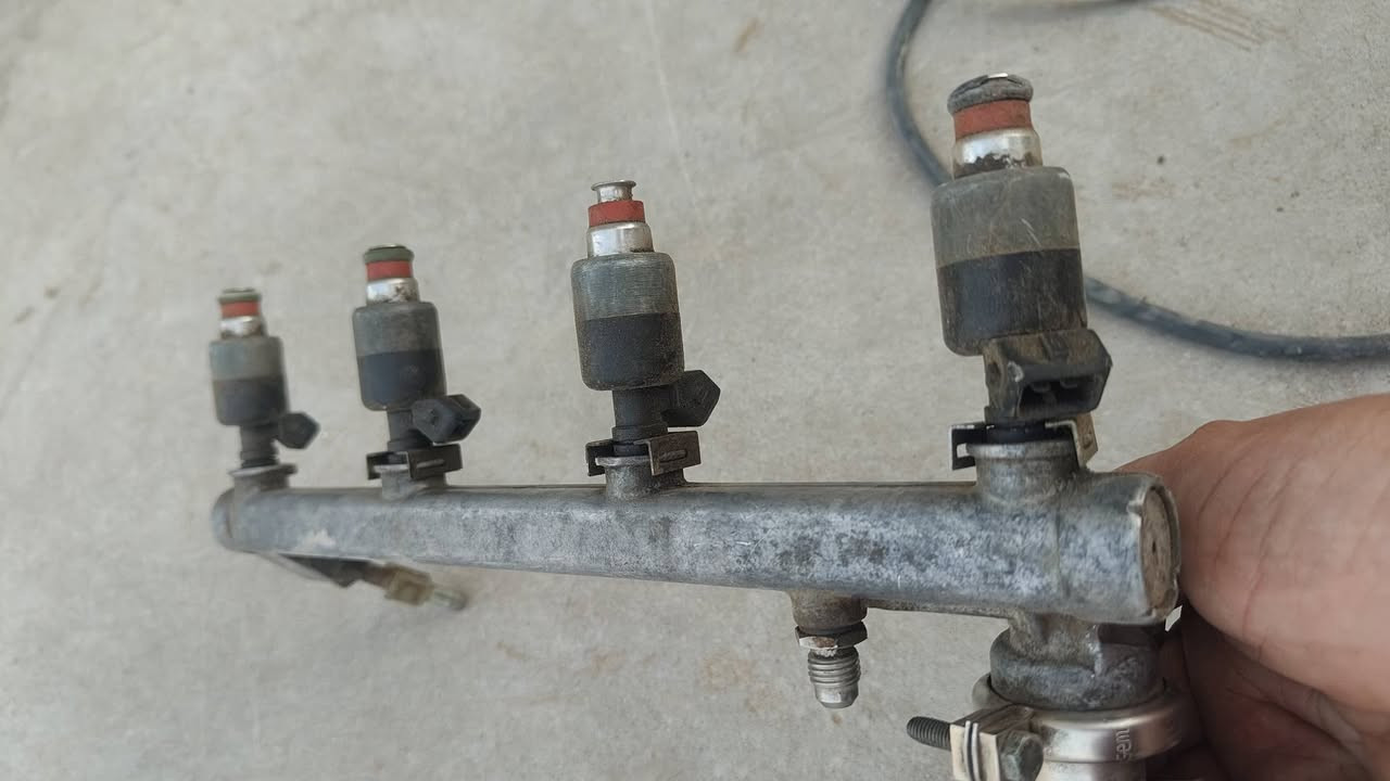 حاوية قطع غيار • بعقوبة • توصيل