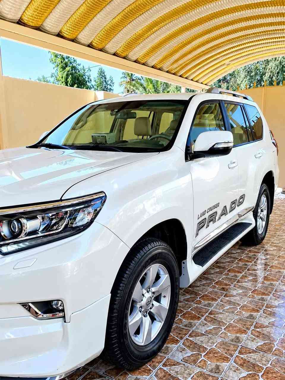 للبيع تويوتا برادو 2019 TXL - كفالة عامة
الموديل: 2019
الفئة: TXL فول مواصفات (اعلى فئة)
الممشى: 44 الف كم فقط - حقيقي
الكفالة: كفالة عامة - شرط الفحص
المحرك: 6 سلندر 4000 V6
اللون: أبيض لؤلؤي - داخلية بيج
الرقم: أربيل - 22-G 51116
التحويل: مباشر باسمي
السعر: اتصل - ***********

مواصفات الـ TXL الفول:
• بصمة تشغيل + دخول ذكي 4 ابواب • فتحة سقف • مقاعد جلد كهرباء + تبريد وتدفئة + ذاكرة • شاشة كبيرة + كاميرا خلفية + حساسات 360 • رادار + مانع تصادم + تحديد مسار + مثبت سرعة رادار • لايت زنون عالي ناصي + LED نهاري • 3 قطع تبريد - تحكم خلفي • 7 راكب - 3 صفوف مقاعد • دفع رباعي دبل ثكيل وخفيف + تحكم نزول منحدرات • جنطة كهرباء + باب خلفي كهربائي • مرايا شفط + تعتيم + طي كهرباء • ويل 18 + كشافات ضباب 
السيارة جديدة بمعنى الكلمة، بدون صبغ ولا حادث، جاهزة وما تحتاج اي مصرف.

مكان السيارة: ديالى 
للاستفسار: ***********

نص مكتوب في الصور:
- للبيع برادو 2019 كفالة عامة TXL فول مواصفات 22-G 51116 السعر: اتصل - *********** أبيض لؤلؤي - داخلية بيج - رقم أربيل