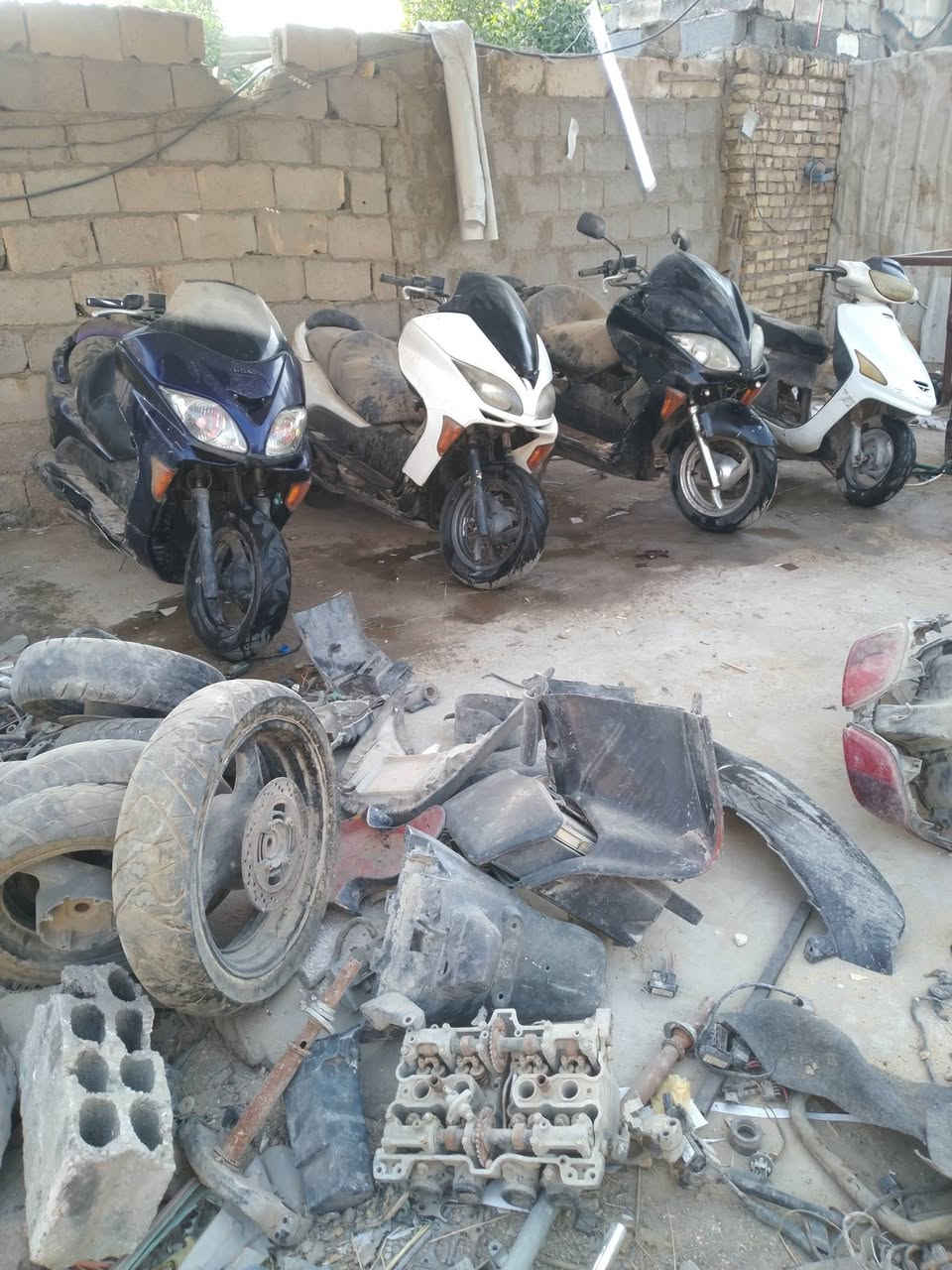 السلام عليكم اخوان متوفر قطع غيار فورزه شنو تحتاج موجود تحتاج فيشه من الضيفيره عادي نفتح شنو البالك متوفر كله اصلي العنوان كربلاء طويريج واتساب *********** توصيل ماكو
