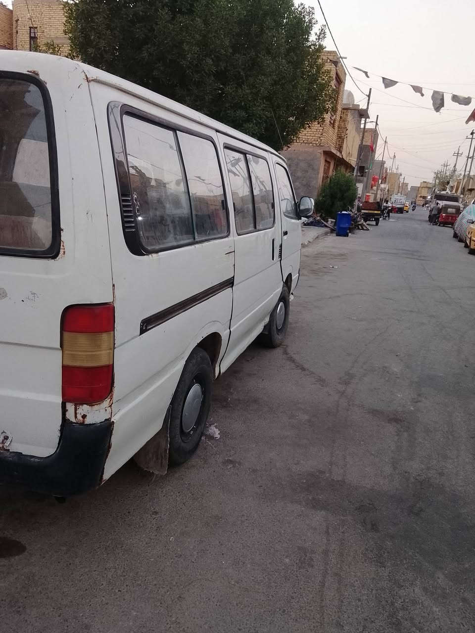 هايسه تيوته موديل ٩٦مكينه ٢٥٠٠ فيفتي 
كير ومكينه مكفولات راعيه موجود 
سعر ٣٨ وبيه مجال ***********
