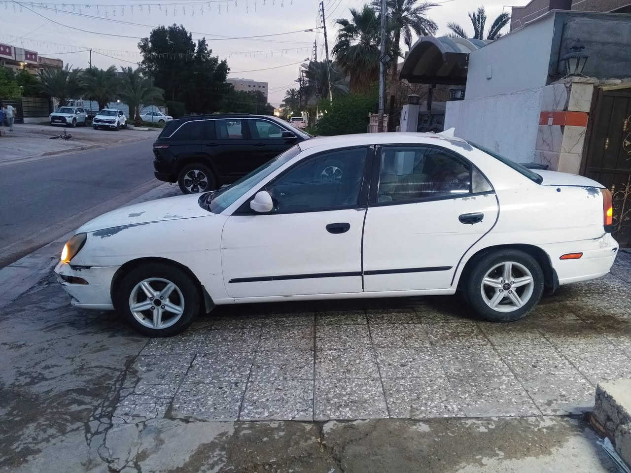 سلام عليكم دايو نوبيرا للبيع موديل 2000 مكانه بغداد العامريه للتواصل ***********
