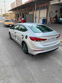 إلنترا • ٢٠١٧ • 2.0 دوش