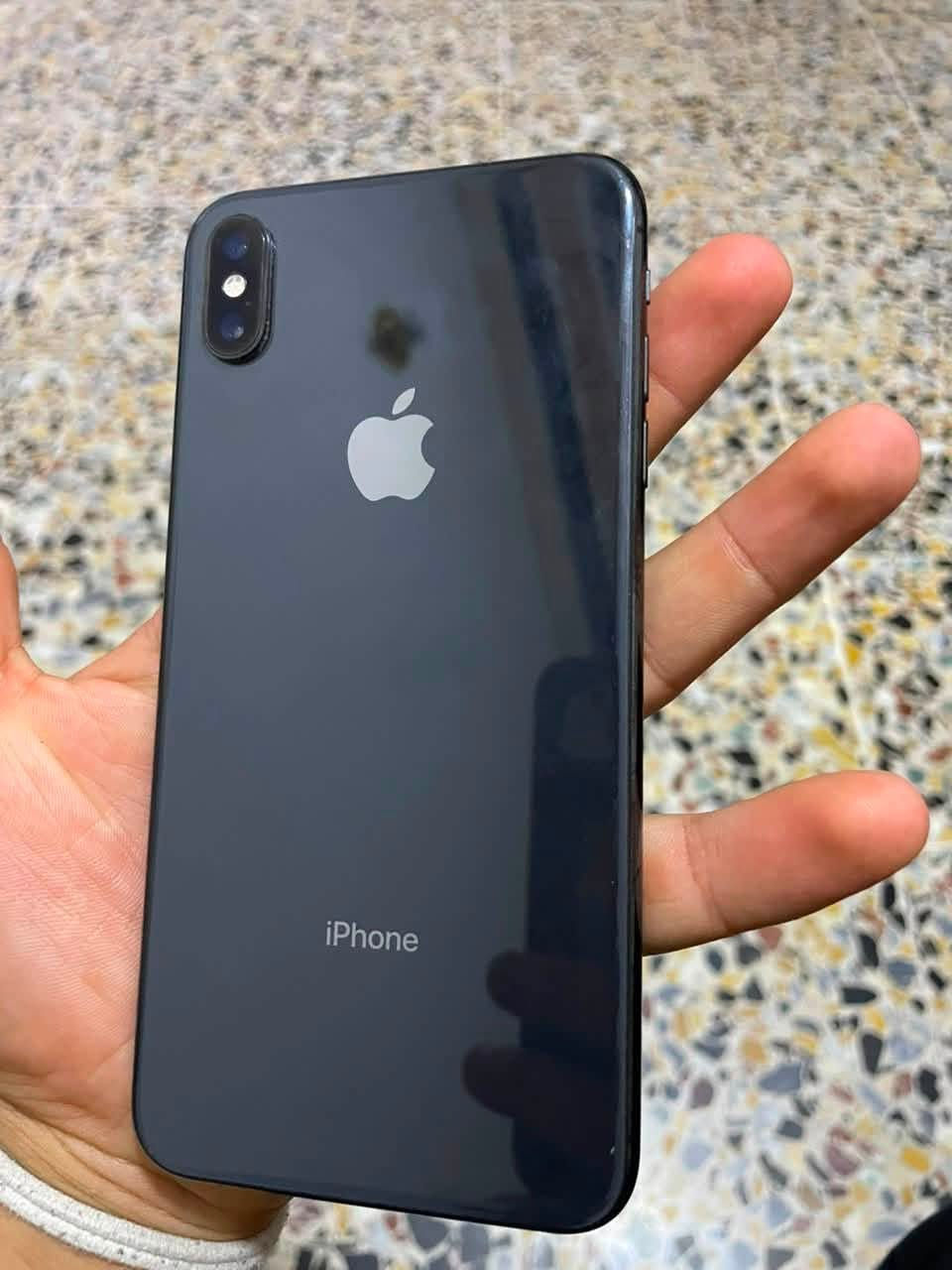 السلام عليكم أيفون X MAX للبيع جهاز نضيف امبدل بس بطاريه 100 اصليه ذاكره 256  سعر225 وبي مجال مكان بغداد جسر ديالى ***********@إشارة
