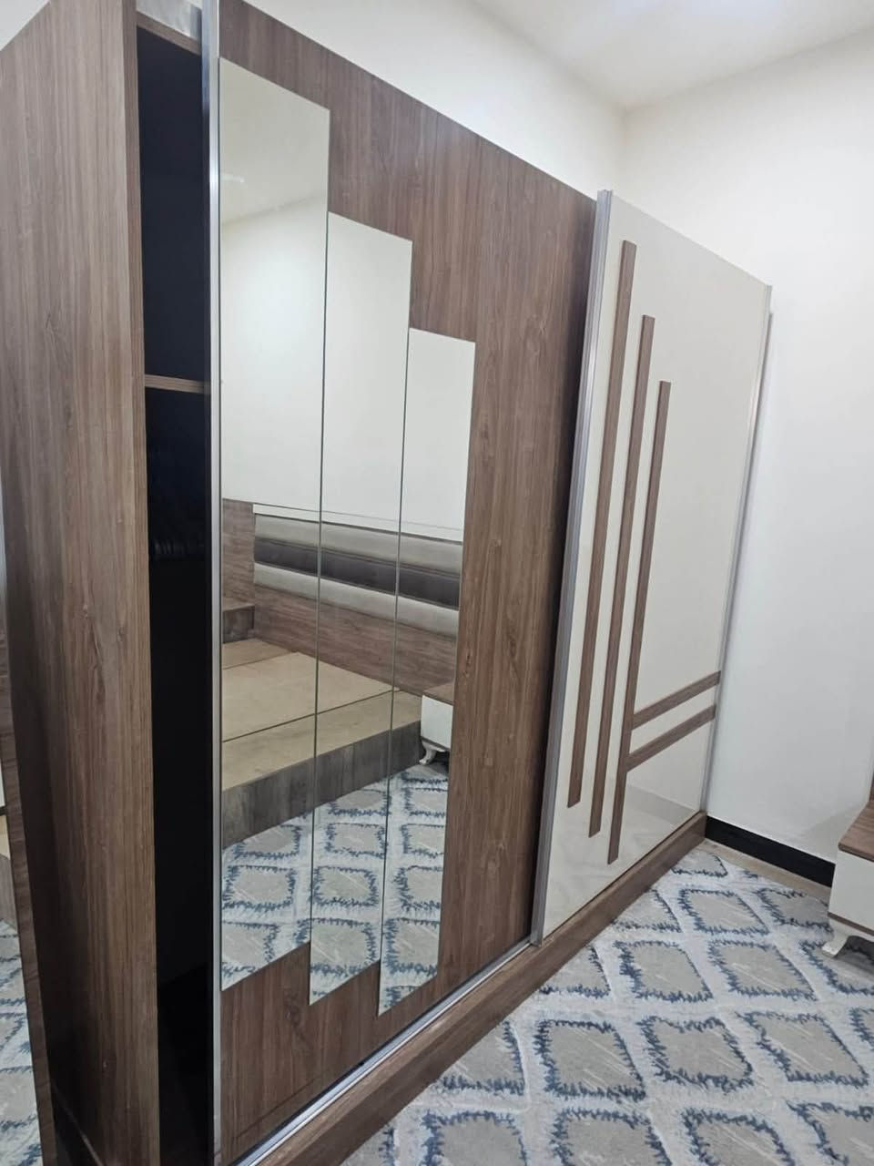غرفة نوم للبيع في بغداد اليرموك
400 الف
***********
واتساب
