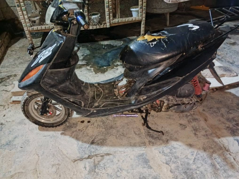 دراجه ماكس بلاديه مفتوحه بس ولفات وميعتبر مفتوح المكينه الدراجه مامتعوبه وحلوه ونضيفه مال بيت مو مال شغل ولدهن كل اسبوع ابدله اخلي امزويل وهاذ الدهن معروف السعر 400وبيه مجال مستعجل ع بيعه الاستفسار خاص *********** ابو الخصيب, البصرة
