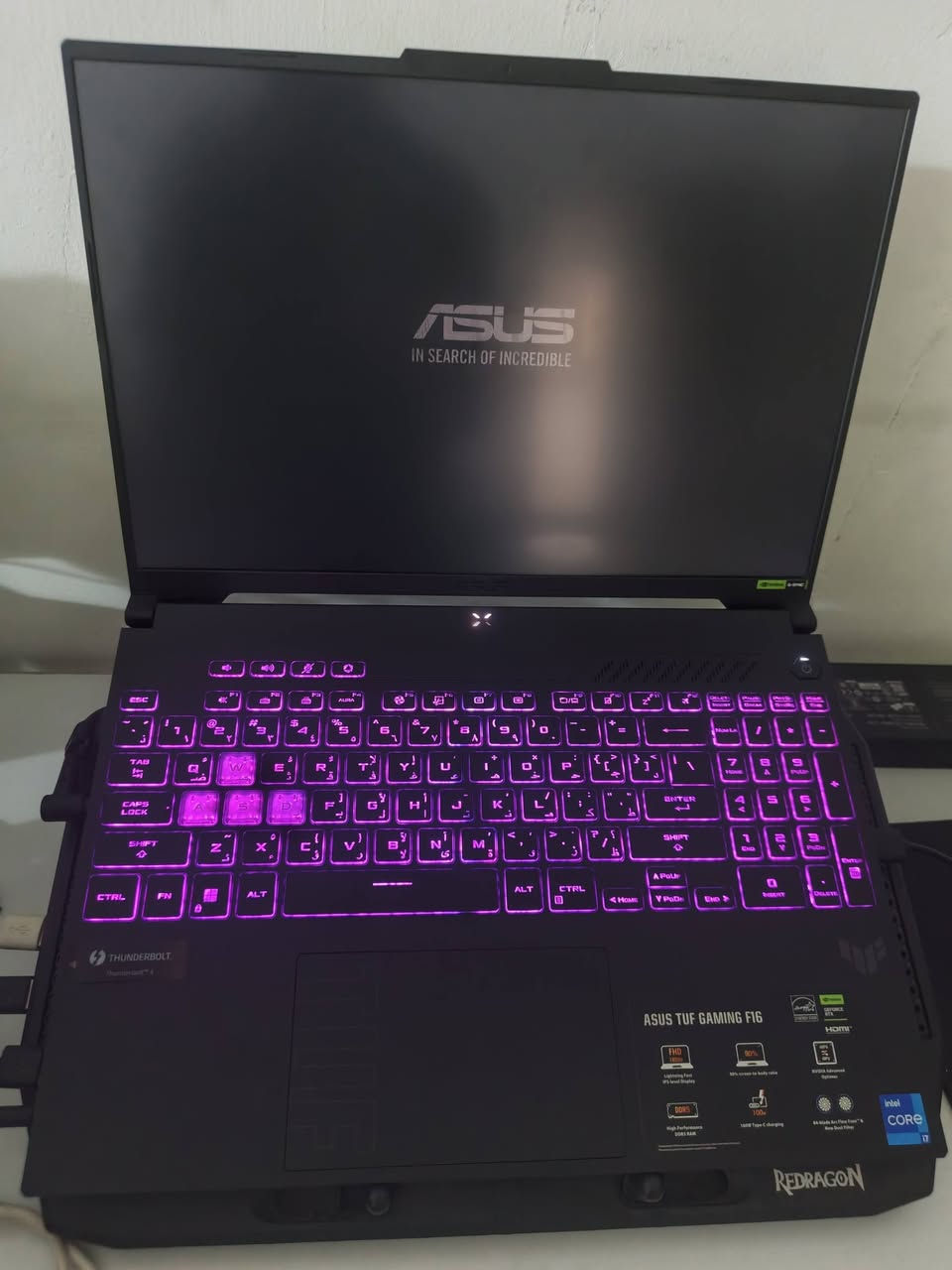 ASUS TUF Gaming F16 (الموديل: FX607JV-N3136
المعالج (CPU): Intel Core i7-13650HX  معالج قوي جد​اللون: Mecha Gray (رمادي ميكا).اً من الجيل 13 بفئة HX المخصصة للأداء العالي (High Performance)، ممتاز للألعاب الثقيلة، المونتاج، والتصميم الهندسي.
...... 
كرت الشاشة (VRAM): بحجم 8GB
NVIDIA GeForce RTX 4060
​الذاكرة العشوائية (RAM): DDR5 بحجم 16GB
​مساحة التخزين (STORAGE): 1TB PCIe Gen4 SSD
​الشاشة 16بوصه . 
​البطارية (BATTERY): 4Cell 90WHrs
​اللون: Mecha Gray (رمادي ميكا).
 نضافه. 100/100 السعر مليون 500
مكاني بغداد الشعب. واتساب ***********
