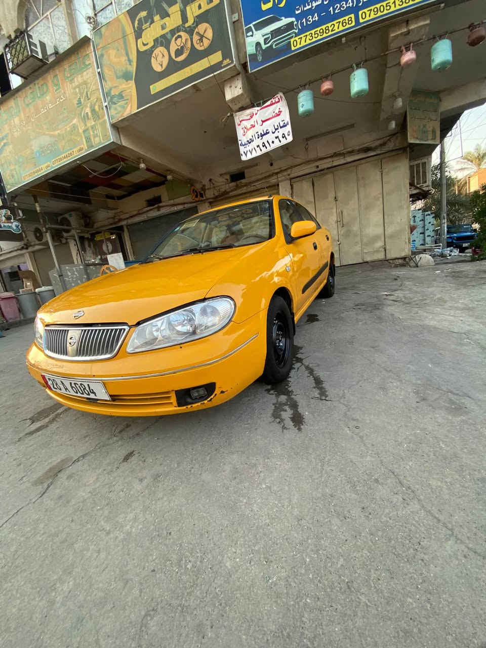 السلام عليكم 
للبيع نيسان سني ياباني مديل 2009
محرك وكير مكفولات صدر امامي 70بل 100
صدر خلفي جديد تخم تاير وباتري جدد 
ضررهة جاملغ امامي رقم انكليزي وسنوية 31
هيئة وغرمات مصفرة نقصهة فقط درام شفت 
العنوان بغداد الكرخ 
هاتف ***********
السعر 70 وبيهة مجال
