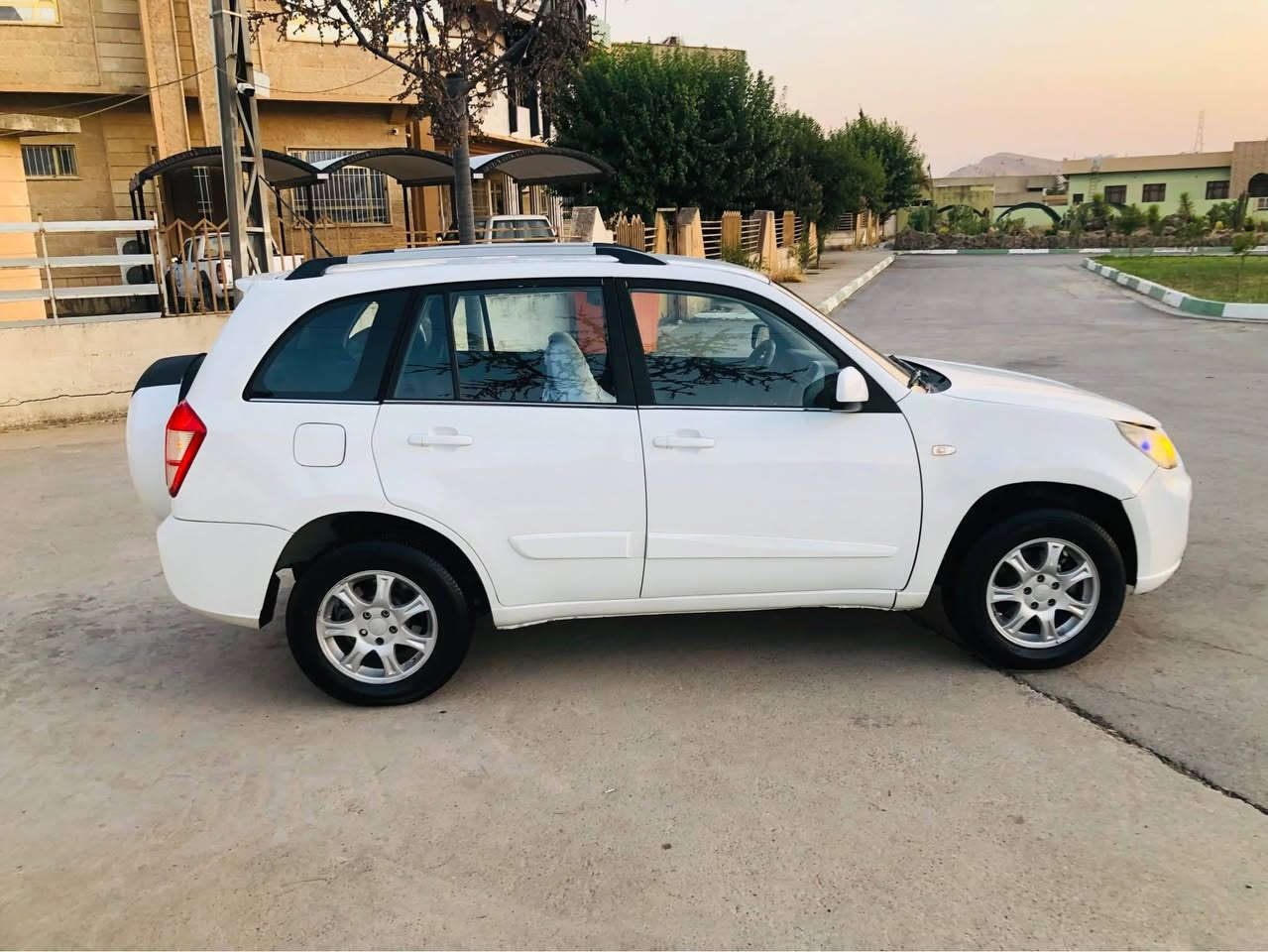 هەرزانترین نرخ
$61 کۆتایی  گەڵایەکی غەرامە لەسەرە فەوری ئەیگێڕمەوە 
رانیە         *********** ڤایبەر و واتس ئاپی لەسەرە
شێری تیگۆ مۆدێل 2014 گێر سیم ی مەرغوب دەبڵ گێر تۆماتیک و تەرح تەبرید ساردو گەرم بەشەرت
تەنها یەک پارچەی پەمپە لەسەر ساغی ناوی بەشەرت
رەقەم هەولێرە سەنەوی تا 2030 مانگی 7 تازەیە پلێت باریکە و هەزەی تازەیە بەناوکردن غەرامە وەکالە بەشەرت
چوار تایەو پاتری لۆکی بۆ بەسراوە
شاشەو کامێرەیە حاسەیە 5 ویلکەپە ABS تاعدیل سورعە جام ئۆتو قوفڵ مەرکەزی و کۆنتڕۆڵ کوشن جڵدە ئاوێنە کارەبایە
دەعامی بۆ دەعامی بەشەرت رانية, السليمانية
