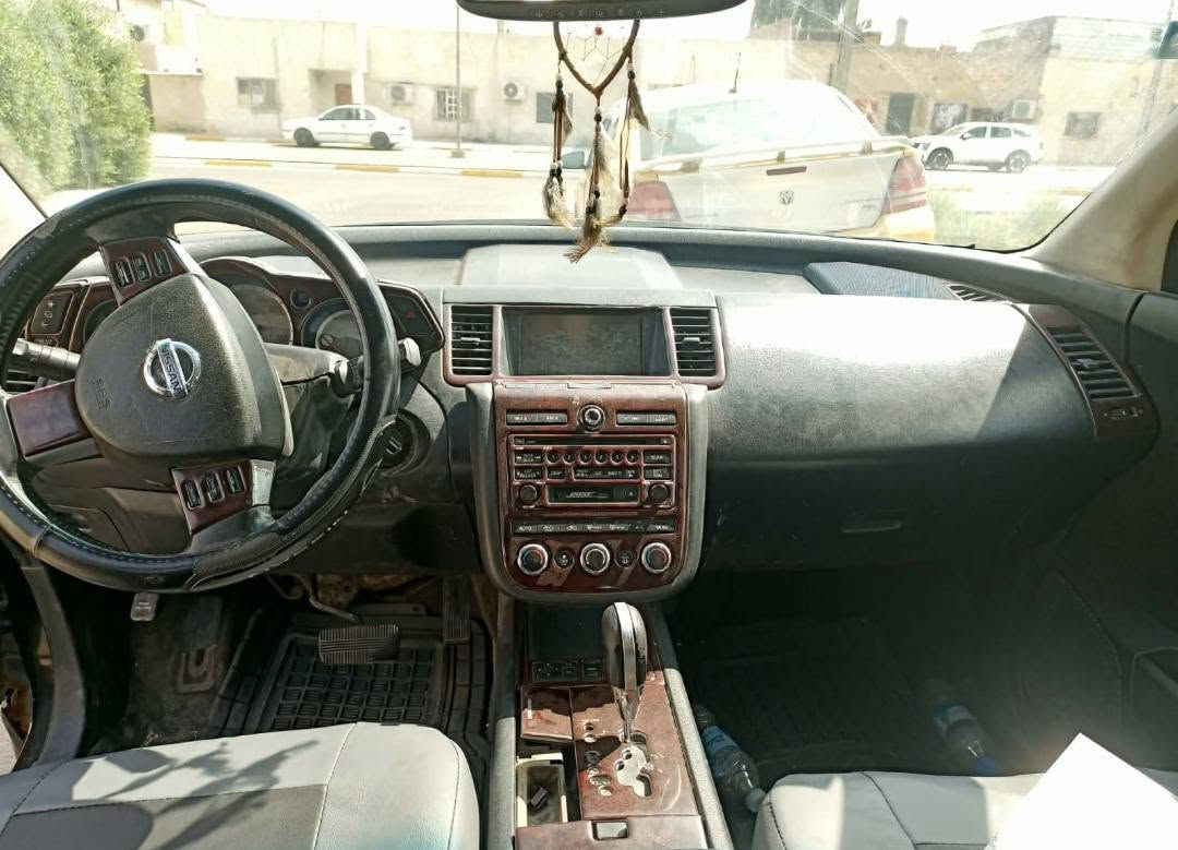 للبيع نيسان مورانو 2007 نقصها بس تبريد السعر 45عنوان بغداد رقم ***********
