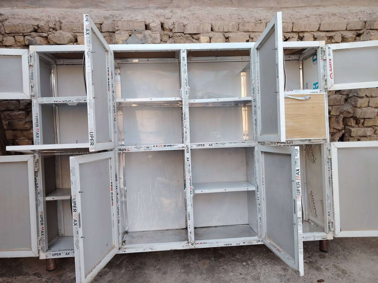 دواوين   جديد غير مستخدم  11  مقعد  7 متر بلوك اسود       طباخات مستخدمه  سنكيات جديده  مواد منزليه اخري  العنوان المعرض محافظه بابل البكرلي الثالثه  قرب جامع سلمان المحمدي *********** واتساب
