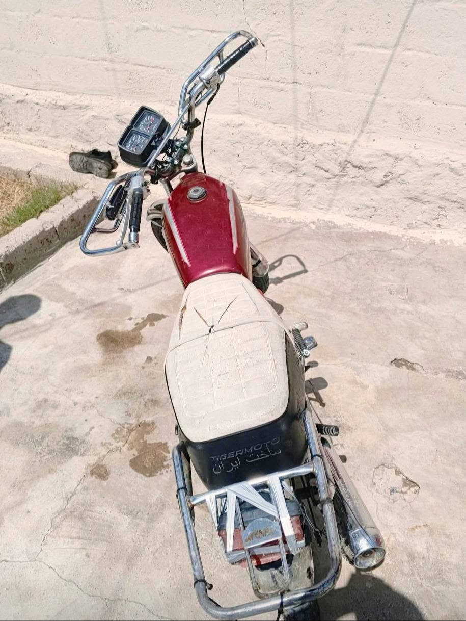 ماطور بارت 4تسعات كلو شرط تارات جدد مكينه دمعه لا صوت ولا دخن ماطور كلو نضيف شرط سعرو 250وبي مجال شي قليل لطيبين ***********
