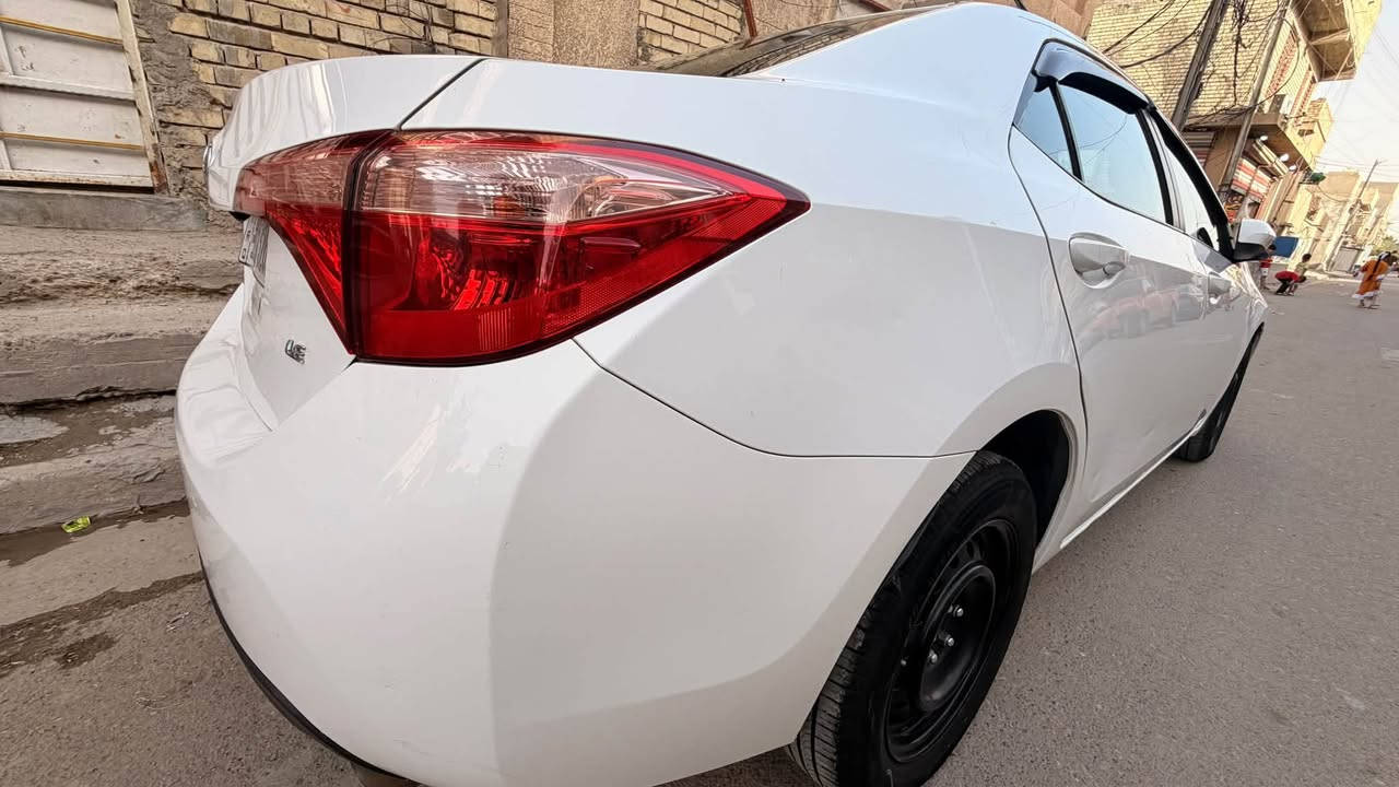 كورلا موديل 2018
وراد أمريكي
مكينه 1800
ماشيه 200 
رقم بغداد بسمي تحويل ثاني يوم 
سعر 138 بيهه مجال قليل 
التصال ***********
