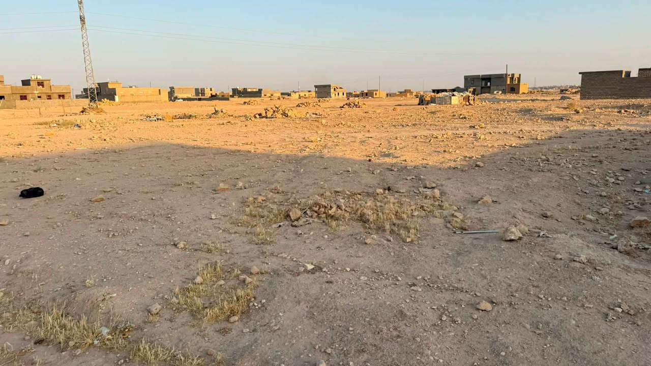 قطعة ارض للبيع قريبه من دار استاذ شهاب مساحه ٣٠٠ م ركن واصل كافة الخدمات ماء كهرباء تبليط قريبه من مدرسة الحجر منطقه سكنيه مأهولة

للاستفسار ***********
