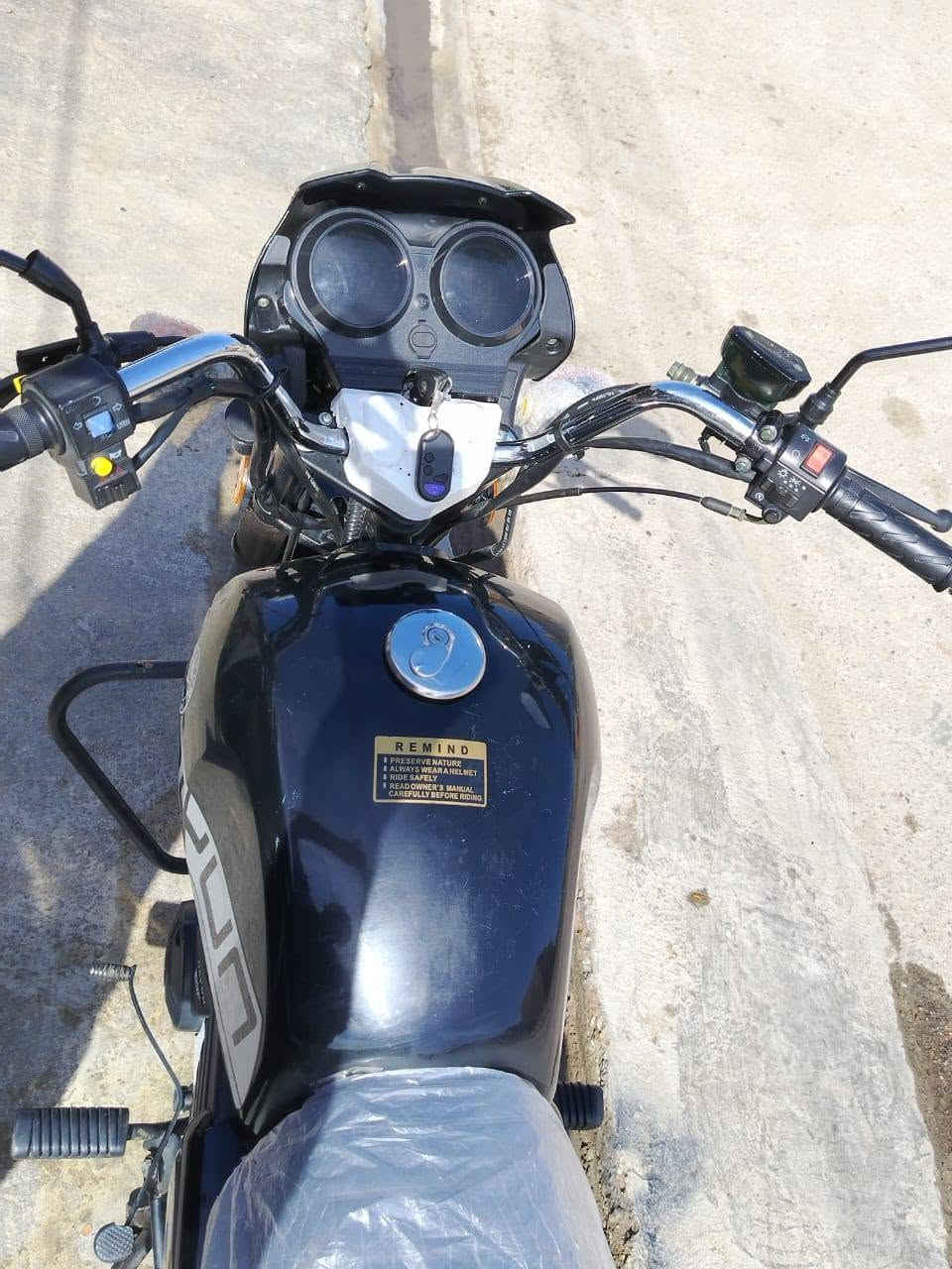 دايوان سكنر 25 شكل ال26 محرك 200cc

مكفول كفاله عامه دراجه ما ناقصه شي واحله من صوره تشغيل

عن بعد  لايت لد كهربائيات كله شغاله الشراي يتصل 

مكاني ديالى  الخالص رقمي لاستفسار ***********تصال

*********** بي واتساب
