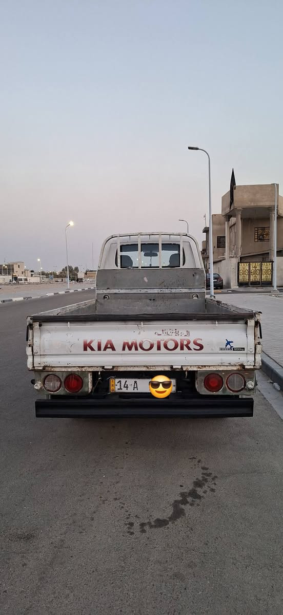 سلام عليكم كيه بنكو للبيع  رقم البصره نكليزي سنويه جديد الغايه 2028 تحويل مباشر مكينه وكيري كفاله حداديه جديده طخم تاير كهربائيات شغاله كله شاصي مكفوله رقم شاصي واضح المكان البصره السعر 75رقم الهاتف ***********  \\***********
