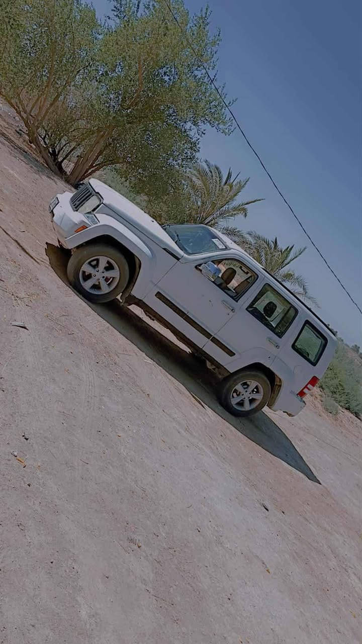 اسلام عليكم
جيب ٢٠٠٨ لبتري 
مكينه ٣٧٠٠ بلاد ٦ سلندر
رقم ذي قار قاصرين
حداديه كارتون  انطكياه  وياه ممشدوده بعده
مكاني ذي قار الشطره
تبريد غاز يمكن
سياره جاهزه وشغاله وتخبل سعره مناسب  ٤٠ ورقه 
 ارقامي***********.......
***********.....
