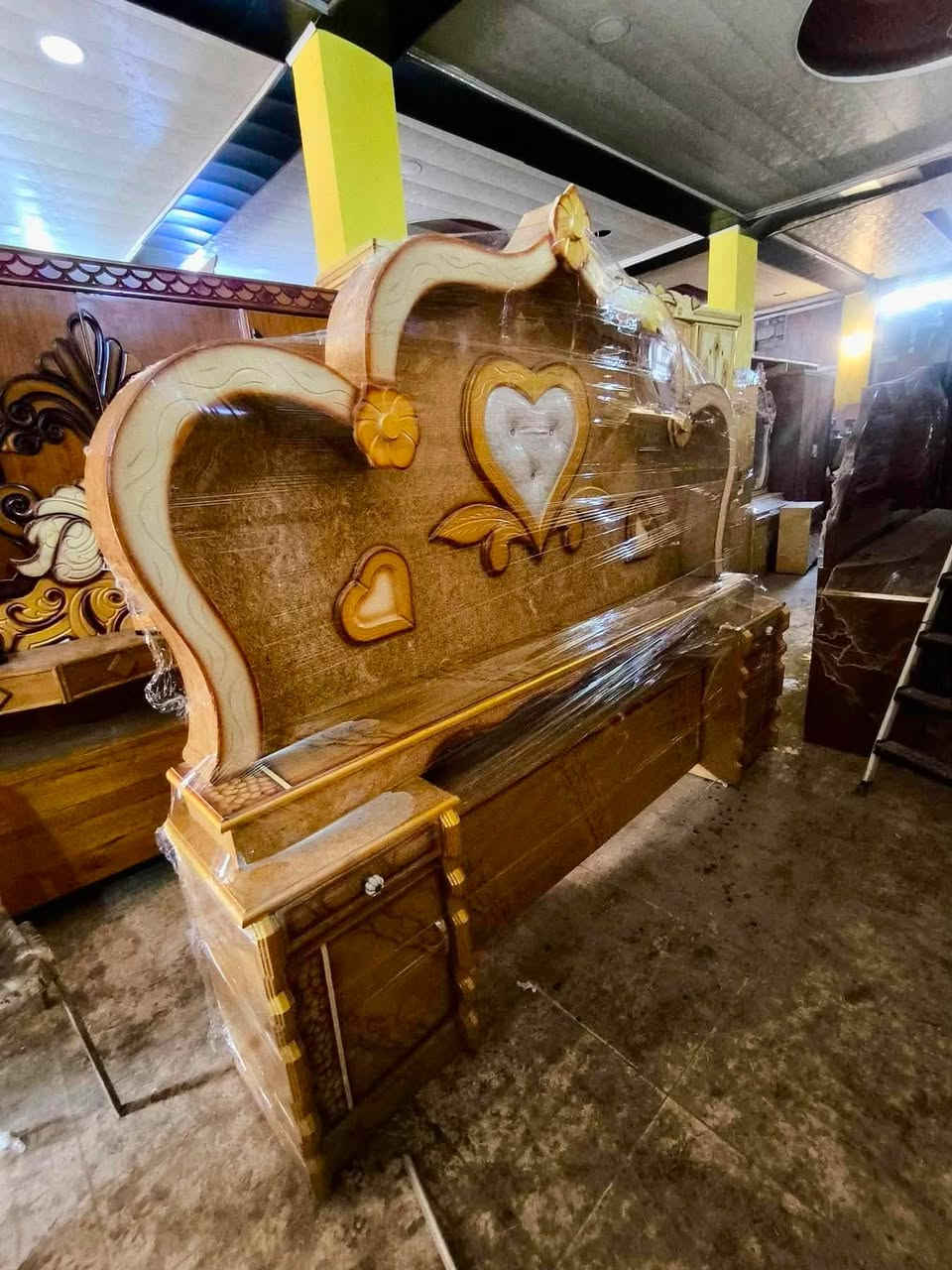 السلام عليكم غرفة نوم صاج حطاطة صبغ حراري تصميم تركي شغل مرتب اخو الجديد فول بسعر 850الف وبيها مجال للطيبين عنوان بعقوبة كاطون شارع المدارس مزاد ضي القمر استفسار خاص او الرقم ***********
