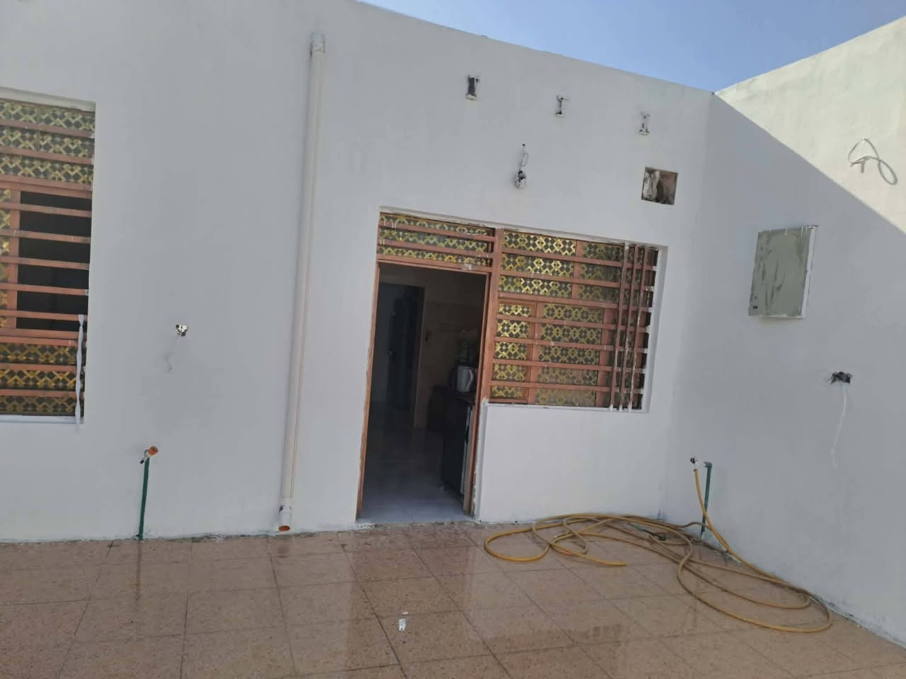 دار زراعي المساحه 300متر سند 25 مرقم بلديه بيت جاهز لسكن كامل مكمل غرفتين صاله مطبخ حابارد صحيان داخليه وخارجيه سطح شتايكر  البيت نضيف جدا العنوان حي الصدر الثالث شارع المستوصف نهايته عبر المشروع
دار زراعي المساحه 300متر سند 25 مرقم بلديه بيت جاهز لسكن كامل مكمل غرفتين صاله مطبخ حابارد صحيات داخليه وخارجيه سطح شتايكر  البيت نضيف جدا العنوان حي الصدر الثالث شارع المستوصف نهايته عبر المشروع
منطقه هادئه وجيرانه ناس محترمين
ملاحظة. البيع نقد فقط منتعامل بالاقساط 
لاستفسار الاتصال***********
