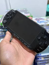 توفر جهاز Psp 3000 كامل ملحقاته مهكر رام ٨ كيكا غير مفتوح وغير مصلح سع...