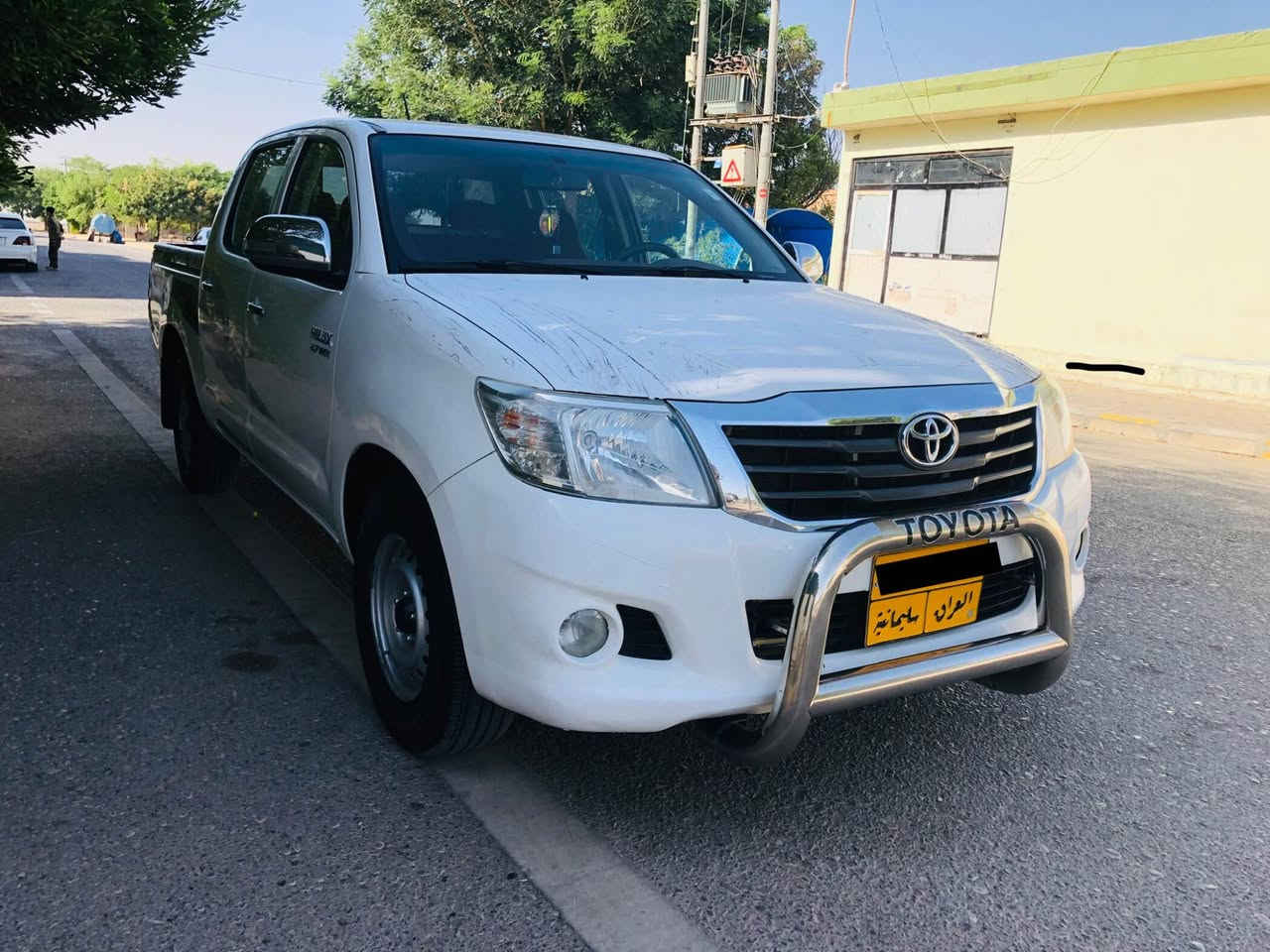 بۆ فرۆشتن
توێتاهایلوکس ٢٠١٣ لۆک ماڵی دۆستە
مەکینەو گێڕی نەکراوەتەوە  
٢٠٦هەزار ڕۆشتوە
بێ بۆیاخ بێ تەرزە سۆنەرم داناوە
چوار تایەیی تازەی لەژێرە 
سەنەوی بەسەر چوە 
١٧٧گەڵا
***********
شوێن کەلار كالار, السليمانية
