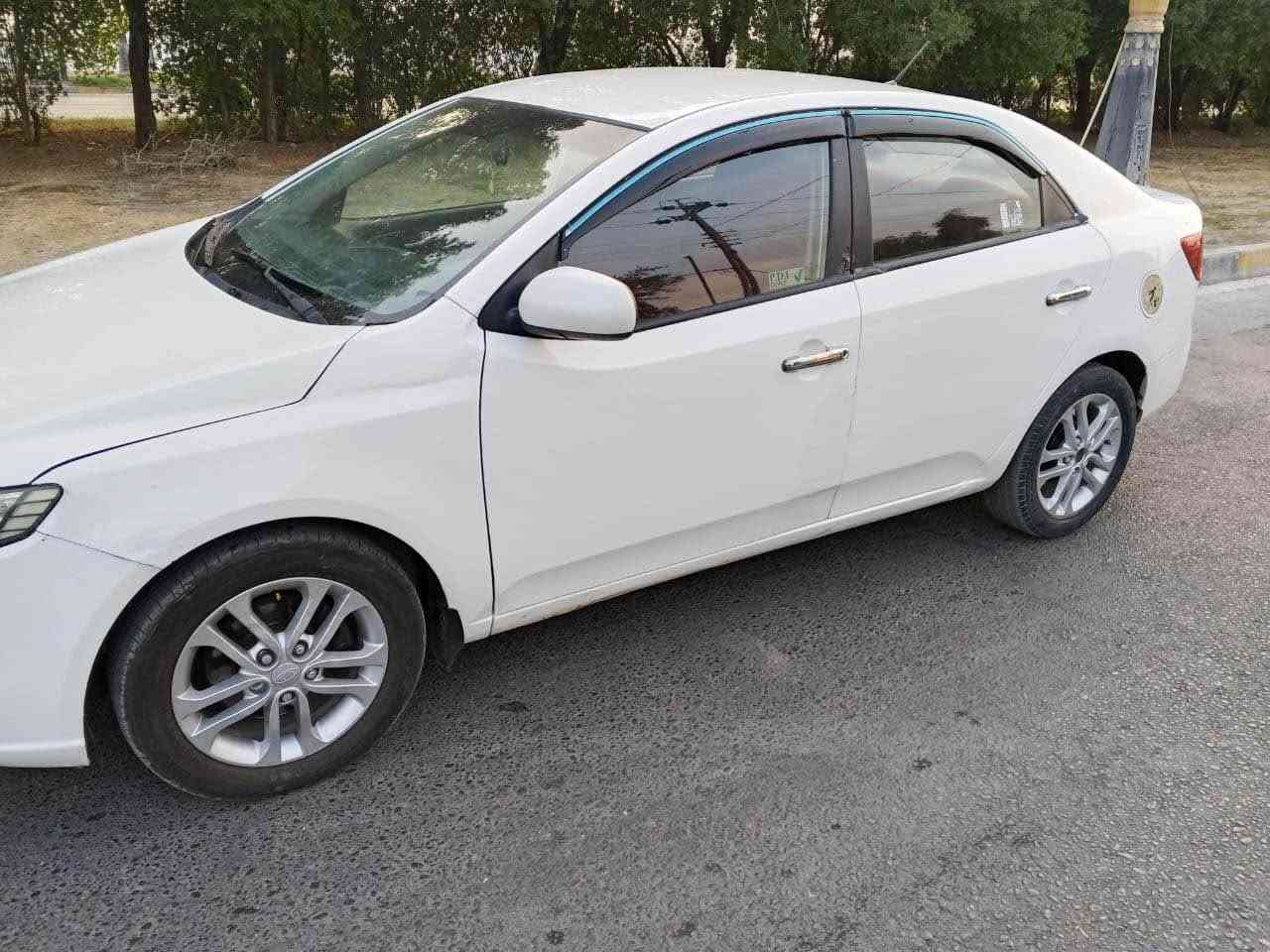 للبيع *********** السعر 73 سيراتو موديل 2012خليجي محرك 1600 دوش بيها صبغ قطعتين رقم أربيل سنويه نافذة وكاله عامه باسمي السياره حلوه وجاهزة كير ومحرك حداديه السعر 73 مكان السياره كربلاء المقدسة كربلاء, العراق
