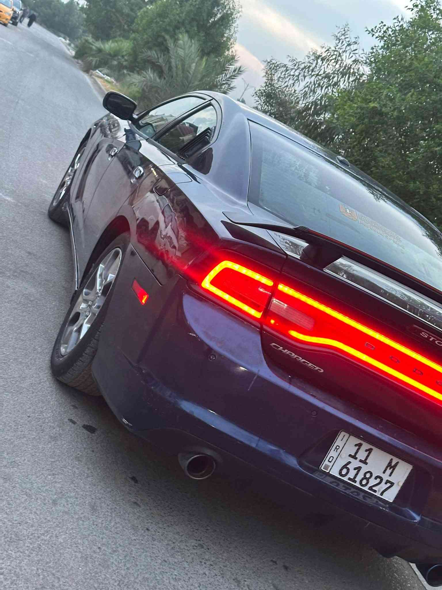 سلام عليكم
جارجر موديل 2013 كندي
 رقم بغداد جديد 
سياره جازه من كلشي 
محرك 6 سلندر 
سياره بدون دواخل 
سونار مرفق بل منشور 
العنوان بغداد الشعب 
 السعر  103
***********
