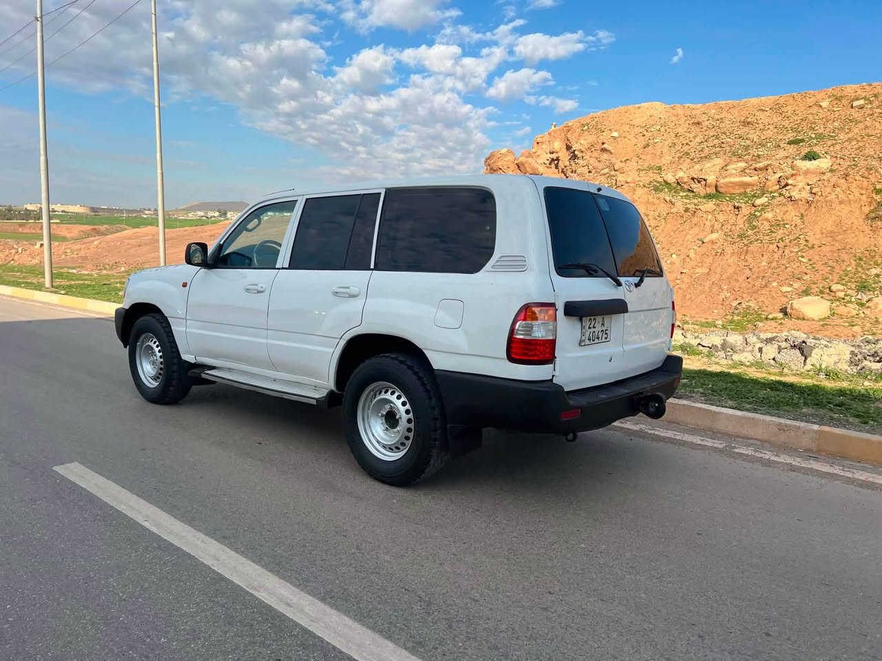***********
***********
97وةرةقة  كه ميك مه جال
مونيكا ٢٠٠٤ فول عادي تةحويل ئةصل گيرو مةكينةي و دةبل ئةكسل بةشةرت ٤ تاية و ويلي ١٦ ي عادي زور جواني لةژيرة سةيارةكة زور توند و بةندة بوياغ عامة وةرگةراوة موسو براوةي بةشةرتة تةحويل و غةرامة و براوةي بةشةرت 
سعري// 97 گە لا و کە میک مە جال 
شوين// كؤية 
***********
*********** كويسينجاك, أربيل

