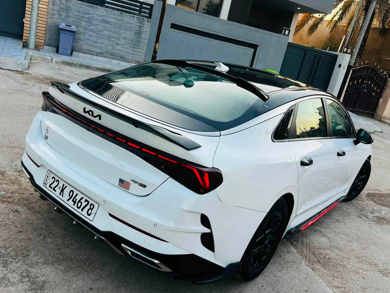 سلام عليكم للبيع
كي فايف k5 ( لون ابيض )
مواصفات Gt Line فول عده فتحه 

السيارة وراد أمريكي موديل 2022 رقم الشاصي موجود حادثها جنطه وربع جاملغ الأيمن الخلفي وتعديل بسيط بالبنيد موضح بالصوره غير هذا من كلشي جاهزة

بدون ايرباك
ملاحظة السيارة مرقم اربيل
المواصفات:

بصمة ابواب وتشغيل عن بعد
تحكم استيرن كامل 
كشنات كهرباء وجلد وختم شعار GTline
شاشه كبيرة كار بلي( بلوتوث ، USB  AUX )
ماشيه35 ميل
رادار امامي - لد نهاري -انظمه قيادة 4-ويل كب 
كروز سرعه ذكي  ( مثبت سرعه )
سايد بريك بصمه - تبريد ثلج 
سيارة جاهزه من كل شي
السعر183$
رقم الهاتف /***********
مكان سيارة بابل
