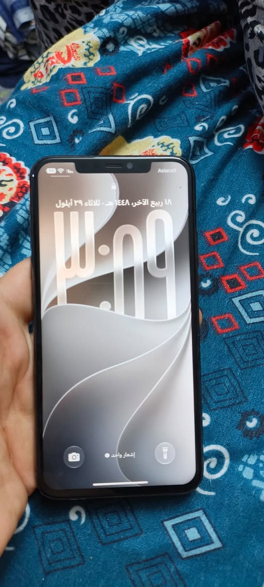 تلفون البيع 11برو ماكس لون رصاصي مبدل بس شاشه  بطاريه 79بلاديه ذاكره 64 سعره230بي مجال مكاني بغداد حي جهاد رقم***********
