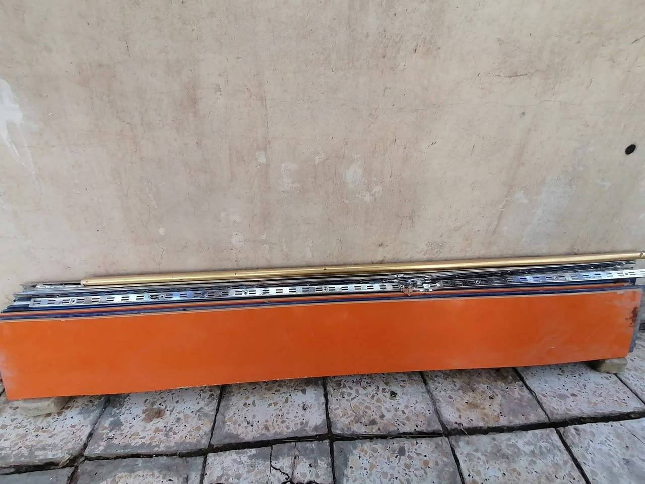 اغراض للبيع نظيفات جدا المكان الديوانية للتواصل على الرقم ***********
