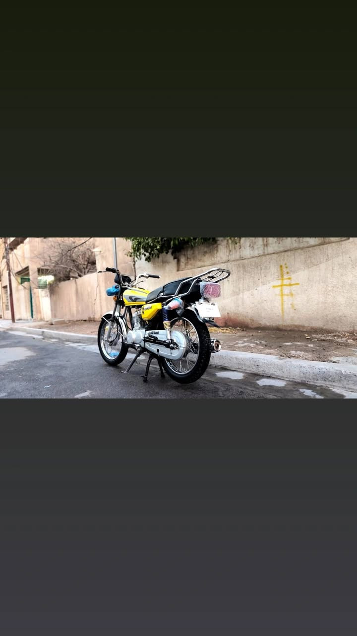 السلام عليكم شباب دراجه اربعه 4 كير مديل 25 اوراق اصولي محرك سبانه ما ممدوده علي جيب فيتر وتعال افحص شلعه معدل دشبول وكهربائيات شغاله الدراجه جديده ونضيفه  السعر 675 وبيها مجال حك الجيه مكاني بغداد الشعله رقمي  ***********فقط واتساب ❤

