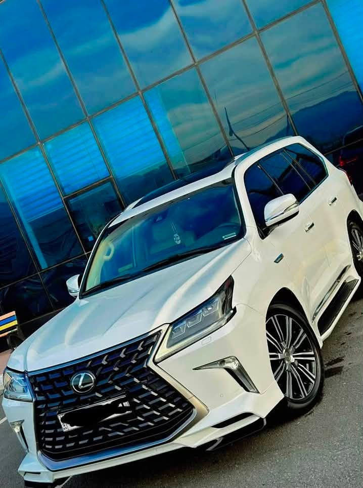 🚘✨ Lexus LX570 ✨🚘
📅 مۆدێل: 2016
🛣️ ماوەی ڕۆشتن: 170,000 کیلۆمەتر

🔹 بێ دەعمی
🔹 ئێرباگ نەتەقیوە و ناوی نەگرتووە 🛡️
🔹 هەموو پارچەکانی بیلادیە
🔹 7 پارچە ڕەشە لەسەر ساخی 🖤
🔹 گێڕ، مەکینە و کارەبا بەشەرتە ⚙️
🔹 بە تەواوی سیرفس کراوە 🔧
🔹 کتێبی جامی ڕەشی هەیە 🖤
🔹 تایەکانی تازەن 🛞✨
🔹 ماسەفات SUPER SPORT – فول ماسەفات 🔥

💰 نرخ: 445 گەڵا، مەجال هەیە 🤝

📞 بۆ زانیاری زیاتر:
*********** 📲

ــــــــــــــــــــــــــــ

🚘✨ Lexus LX570 ✨🚘
📅 موديل 2016
🛣️ الممشى: 170,000 كم

🔹 بدون دعمات
🔹 الإيرباغات لم تنفتح ولم تأخذ ضربة 🛡️
🔹 جميع القطع بلادية
🔹 7 قطع صبغ أسود على صخ 🖤
🔹 القير والمكينة والكهرباء على الشرط ⚙️
🔹 السيارة مسوية سيرفس كامل 🔧
🔹 لديها كتاب جام أسود 🖤
🔹 التايرات جديدة 🛞✨
🔹 مواصفات SUPER SPORT – فول مواصفات 🔥

💰 السعر: 445 گڵا، قابل للتفاوض 🤝

📞 للاستفسار والمعلومات أكثر:
*********** 📲
