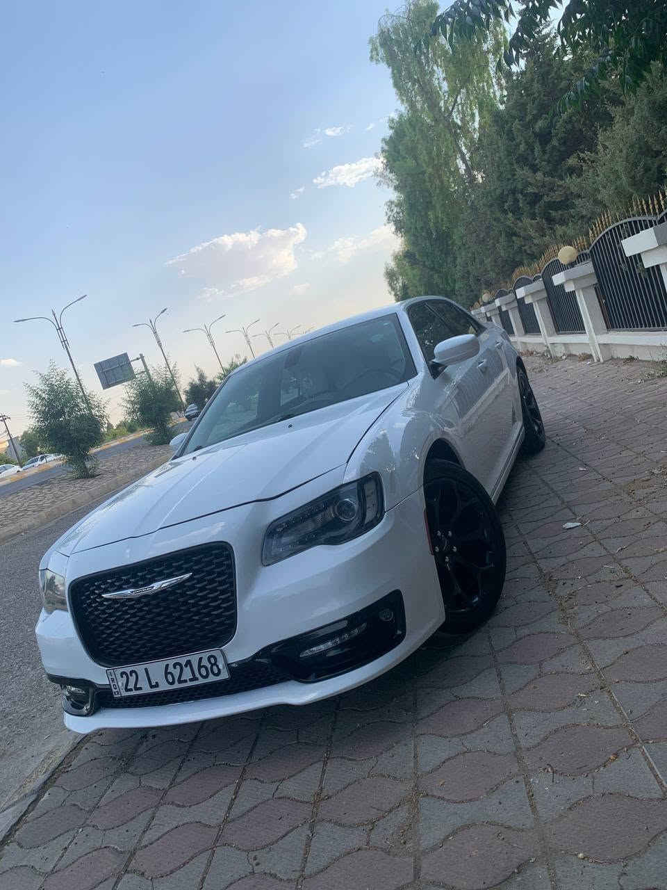 Chrysler 300 
2019
كلینە جەمپەكی خەفیفی پێشەوەی هەیە ناوەی نەگرتیە 
بێ ئێرباگ 
بێ شانسی
بێ بەدەنە
116 k/m رؤيشتيه
*********** واتساب أربيل, العراق
