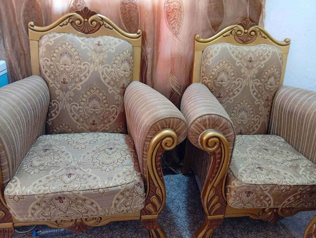 يالله تخم تركي 5قطع 10 مقاعد أخو الجديد شرط كلش قوي ونضيف السعر 350 ناصريه مركز ***********
