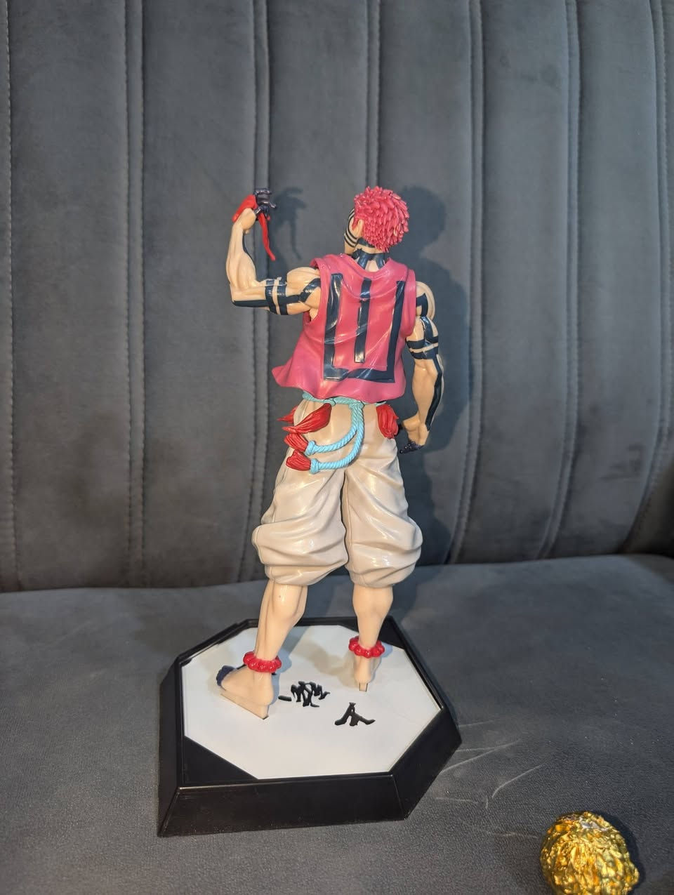 متوفر اكازا القمر العلوي الثالث من مجموعة انمي demon slayer 
30cm بطول
السعر اول تعليق
