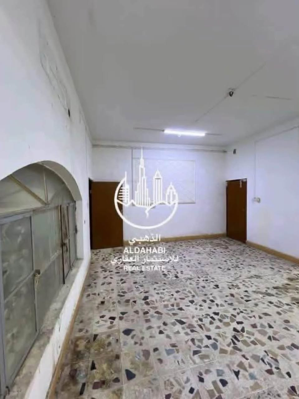 بيت للايجار في الجبيله الخربطليه موقع ممتاز جداً يلائم السكن العائلي مساحه 240
مواصفات البيت يحتوي غرفتين منام ، صاله ، استقبال ، مطبخ ، صحيات ، كراج  

سعر الايجار 800 شامل الكهرباء  
.
للمعلومات اكثر الاتصال على الارقام

***********
او زيارة موقعنا 
البصره _ شارع عام حي الزهراء _ قرب مستشفى النفط 
الذهبي للاستثمار العقاري
مجاز قانونياً

نص مكتوب في الصور:
- الذهبي ALDAHABI للاستثمار العقاري REAL ESTATE