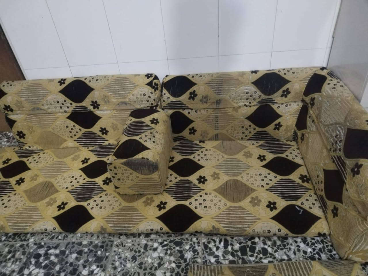 جلسه عربيه للبيع ٦ دواشك ١٢ سعرها ١٤٠ وياها تلبسيه مكان نجف حي ميسان مقابيل العسكري *********** النجف, العراق
