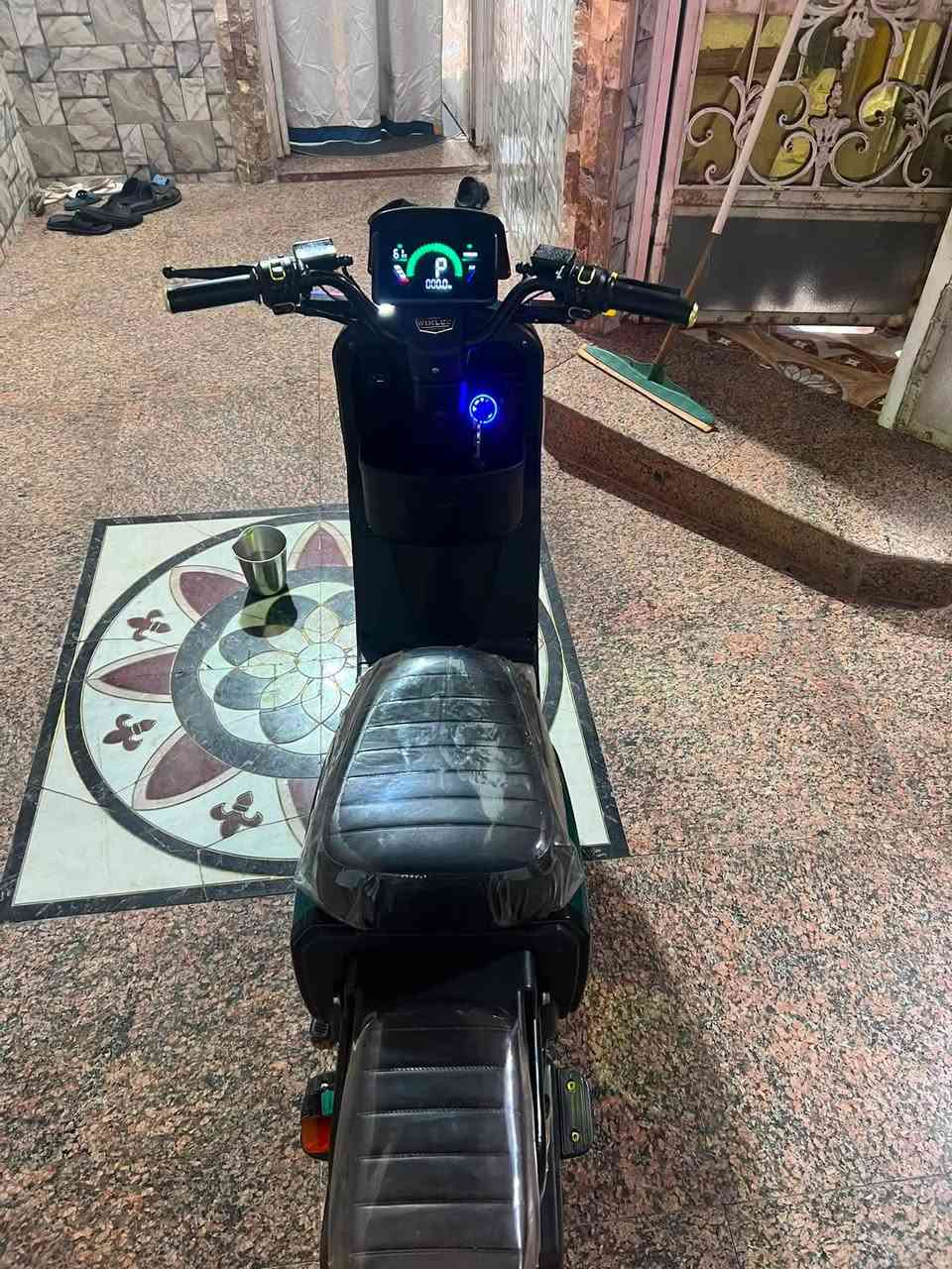 السلام عليكم دراجه R11 نضيفه كفاله عامه شركه ويلي بطاريات ٣٢ أمبير ٥كبار نظام سرقه وP:R و لايت زنون عالي ناصي ونشرات اماميه خلفيه إشاره يمين و يسار و دبل إشاره مكان بصره -قبله حي شهداء سعر ٥٧٥ رقم الهاتف واتساب فقط ***********
