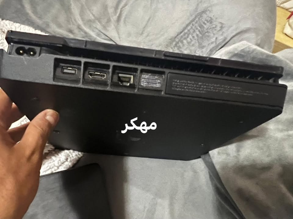 بلي 4 برو عدد ٢  بيع شلع
1- الأول مهكر نظام ١٢.٥٢ بي ١٠ العاب الهارد حجم ٥٠٠ نظافة ٩٠ بالمية موضح بالصور مبدل معجون حرارة فقط شغال ١٠٠٪؜

2- الثاني اونلاين نظام ١٣،٥٢ حجم ٥٠٠ نظافة ٧٠ بالمية جهاز مفتوح مثل ما موضح بالصور شغال١٠٠٪؜

3- جوستكات عدد ٥ شغالات بيهن اصلي غير اصلي ما اعرف واحدة منهن تشتغل فقط عالكيبل 

4- اقراص عدد ٦ نظيفات 

5- يو بي اس حجم ١٥٠٠ بطاريات جديدة شادهن مع ستاند واحد يشحن جوستكات ثنين ومروحة 

6- هارد خارجي حجم ١ تيرا 

السعر شلع ٥٠٠ قفل قفل بيع الكل

العنوان بغداد الأمين الثانية ***********
