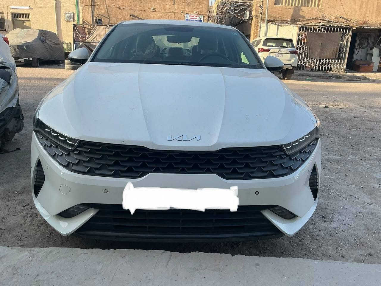 سيارة اوبتيما K5 بيضاء خليجي رقم بغداد
موديل ٢٠٢٣ اوتوماتيك  
ماشيه ٢٣٨٠٠ كم
محرك  ٢٠٠٠ دوش تنفس طبيعي
التبريد ثلج قطعتين / صندوق كهربائي 
الشاشة اندرويد اوتو كار بلي 
التشغيل  بصمة عن بعد/ مرآة كهربائية 
الأضرار  طخات خفيفة عدد/٣  واحدة بالجاملغ الأمامي واثنين على جانبي السيارة
السعر    20000 $عشرون الف دولار وبيها مجال 
موبايل    ***********
