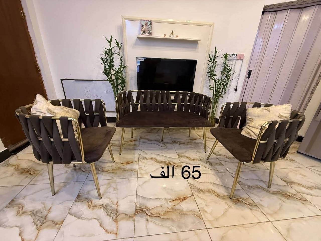 غراض للبيع ونظيفات جدا
مع غرافه نوم تركيه استعمال اقل من السنه 500 الف 
وبيها مجال 
و دواشك جرباية نظيفات جدا كلمن وسعره وبيهن مجال 
بسيط
وكوتنر اللمنيوم نظيف كلش ب 550 وبي مجال

***********
