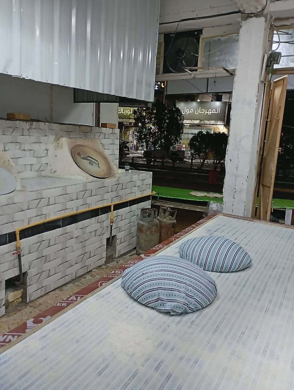 مخبز كامل • دور العمال • عجانه
