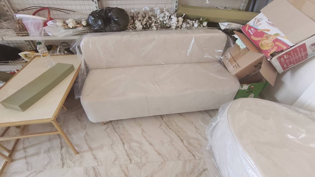 لبيع شزلونه ابد مامستخده
نضافه١٠٠ 
سعر ٩٠
مكاني ديالى خان بني 
***********
