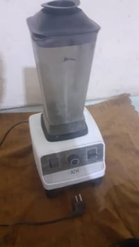 الخلاط على 10 رقم واتساب  07724019064