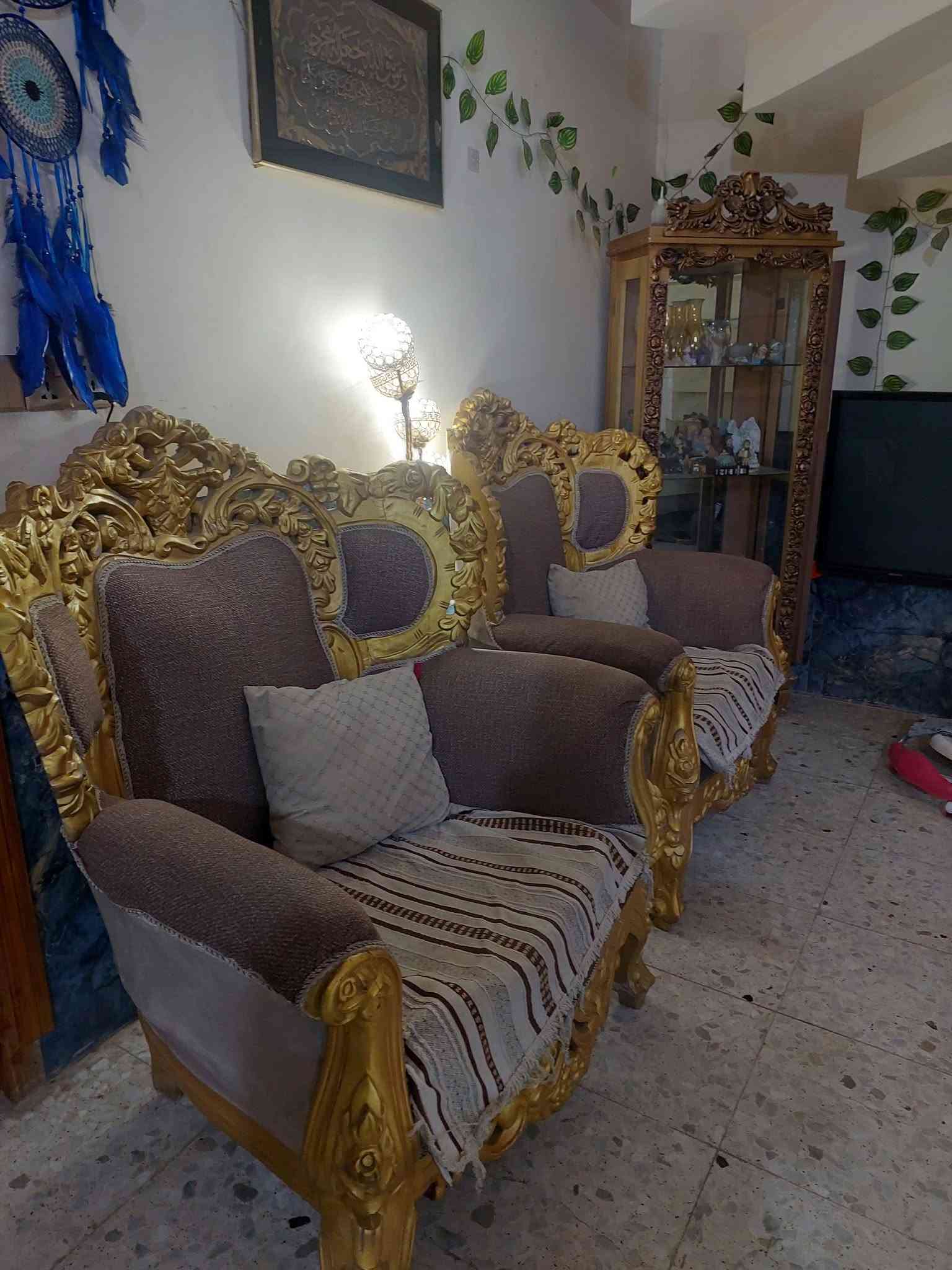 طقم زان • ١٢مقعد • نضيف جداً