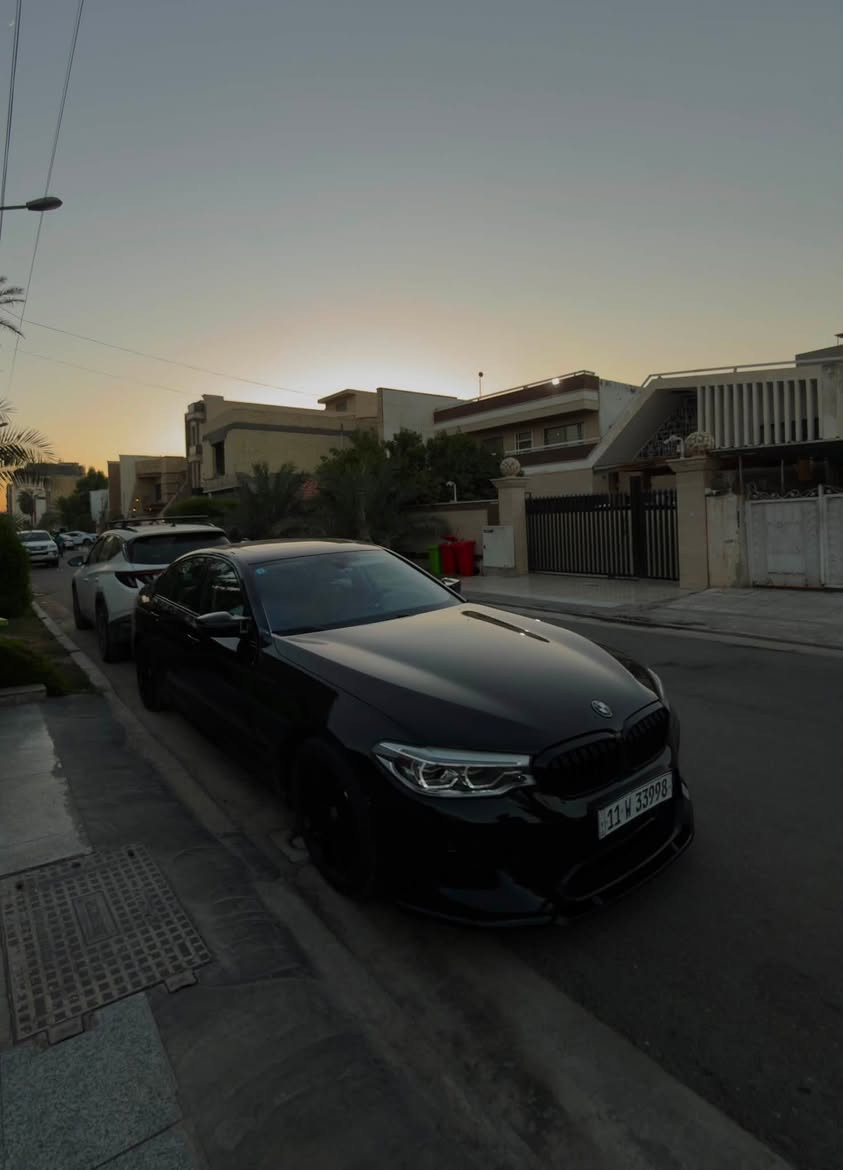 السلام عليكم للبيع bmw 530i 2020 وكالة
العروش

وكاله عروش

السياره بيها حادث جاملغ وحافه بنيد جاملغ راجع بارد وبنيد مبدل وكاله اصلي 

بدون ايرباكات

ماشيه ٨٧الف كيلو متر

عليها دعاميات m5

داون بايب +شوته رياضيه +دبات اكزوز رياضيه كل غراضها الاصليه موجودة

مكينه مفتوحه

كير كفاله

***********
