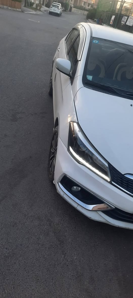 السلام عليكم عندي سياره سازوكي ابيض لون للبيع السعر 90 $ رقم بغداد سياره مطلوبه باقي 3 سنه مسدد 2 سنه سياره جاهزه بيه شويه طخات  اسوي وكاله من يخلص قصد احول  بغداد حي الامين  ***********
