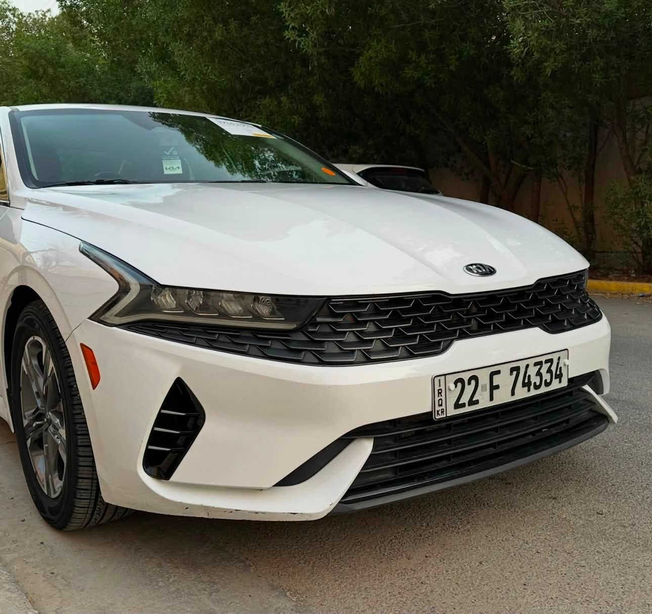 سلام عليكم k5 ٢٠٢١ وارد امريكي باسمي هزة وسنوية جديدة  باسمي ليبل واحد بدون ايرباك بدون تبديل بدون دواخل بيهة صبع جاملغ خلفي ونص باب السيارة جديدة جدااا جدااا مال بيت ماشية ٦١ الف السعر ١٣٩ ورقة للستفسار ***********
