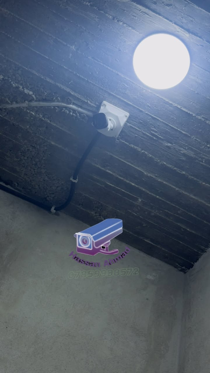 تم بفضل الله وتوفيقه إنجاز عمل جديد وحصري 🛠️📸
📍 الموقع: محافظة ذي قار / الناصرية – سوق الشيوخ
⚙️ نوع العمل: صيانة شاملة وتحديث وتأهيل منظومة كاميرات مراقبة
لأن حماية أملاكك وتأمين مكانك تتطلب دقة واستمرارية بالعمل بدون أعطال، قمنا اليوم بتنفيذ صيانة متكاملة للمنظومة لضمان أعلى جودة صورة واستقرار دائم للإشارة.
🔹 تفاصيل العمل المنجز:
1️⃣ صيانة وفحص الفيش والأسلاك:
• إلغاء التوصيلات القديمة المتهالكة واستبدالها بالكامل بفيش جديدة عالية الجودة (BNC + Power) لضمان منع التشويش، وثبات التغذية الكهربائية، وعدم انقطاع الصورة مستقبلاً.
2️⃣ صيانة الكاميرات:
• إجراء صيانة دقيقة لـ 4 كاميرات مراقبة بدقة (2 Megapixel) لضمان وضوح الرؤية ونقاوة الصورة.
3️⃣ تطوير الزوايا والمدى:
• إضافة وتثبيت 3 ستاندات جديدة متينة، لتعديل وتوسيع زوايا الرؤية لتغطية أكبر مساحة ممكنة وتأمين النقاط الميتة.
✨ لماذا تختار خدماتنا؟
✅ ترتيب وتنظيف الأسلاك وإعطاء لمسة جمالية للمنظومة.
✅ معالجة جميع مشاكل انقطاع الصورة والتشويش.
✅ دقة متناهية وسرعة في الإنجاز.
✅ التزام تام بالمواعيد وضمان بعد الصيانة.
🛡️ لا تنتظر لحد ما تعطل منظومتك وتخسر التسجيلات.. الصيانة الدورية تحمي استثمارك!
📞 للتواصل والاستفسار أو طلب صيانة/تركيب: ***********

نص مكتوب في الصور:
- Hassan Ahmad ***********
- Hassan Ahwaz ***********
- Hassan Ahmad
- ***********
- Hassan Ahmad ***********